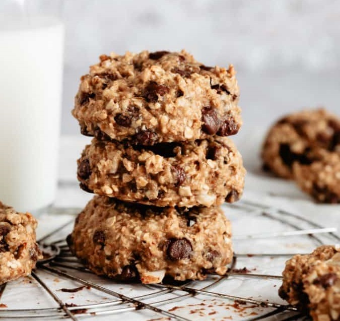 banana-coconut-chocolate-chip-cookies-4-683x1024-1773826193.jpg