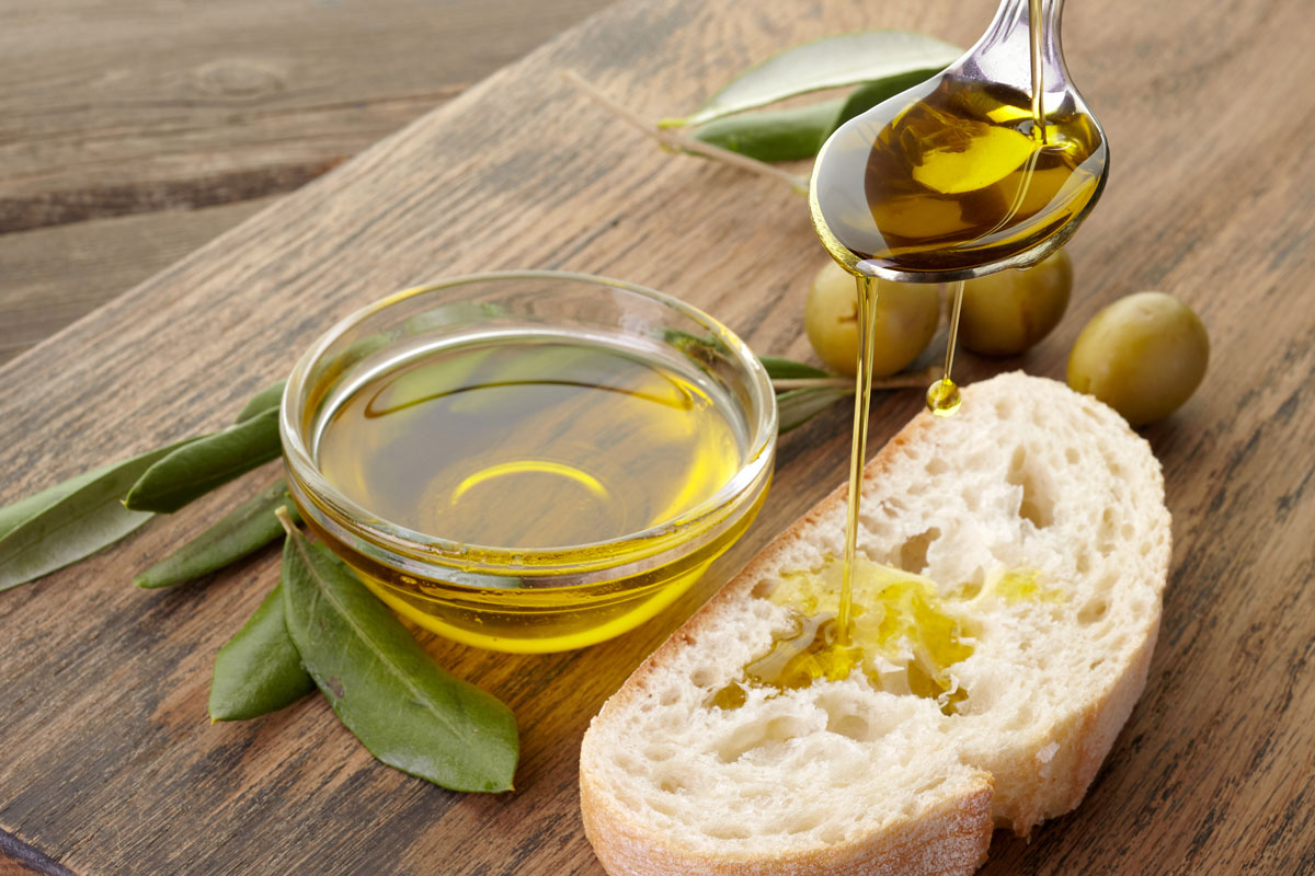 extra-virgin-olive-oil-1778136384.jpg