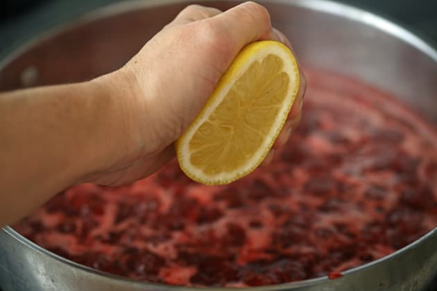 honey-strawberry-jam-recipe-7-1785482534.jpg